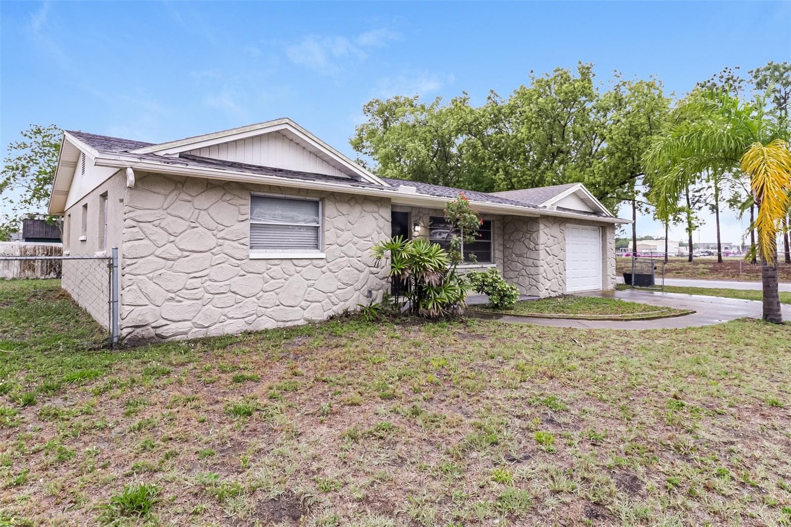 7004 Mayfield Dr photo 2