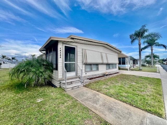 10920 Independence Dr photo 4