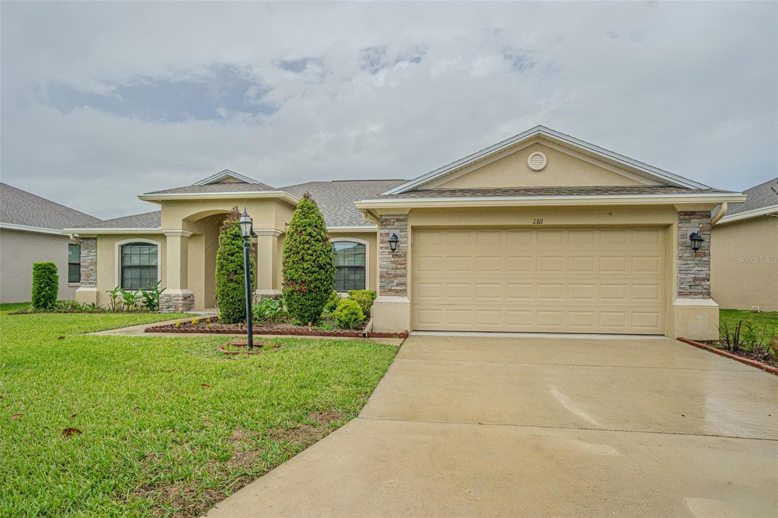 1311 Evergreen Park Cir photo 2