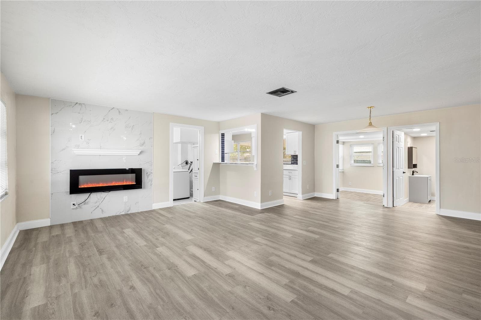 1820 Patlin Cir N photo 5