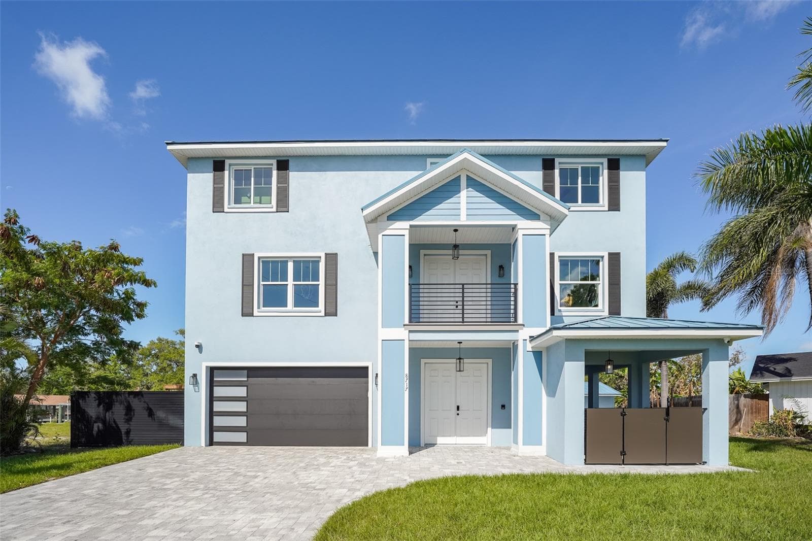 8717 Driftwood Dr photo 2