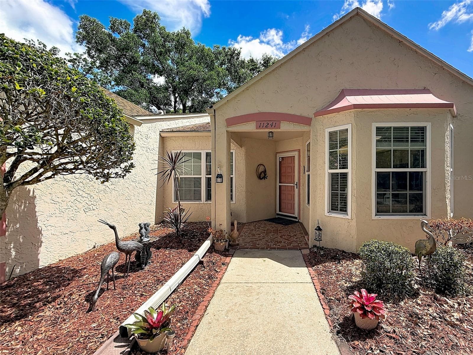 11241 Versailles Ln #0 photo 2