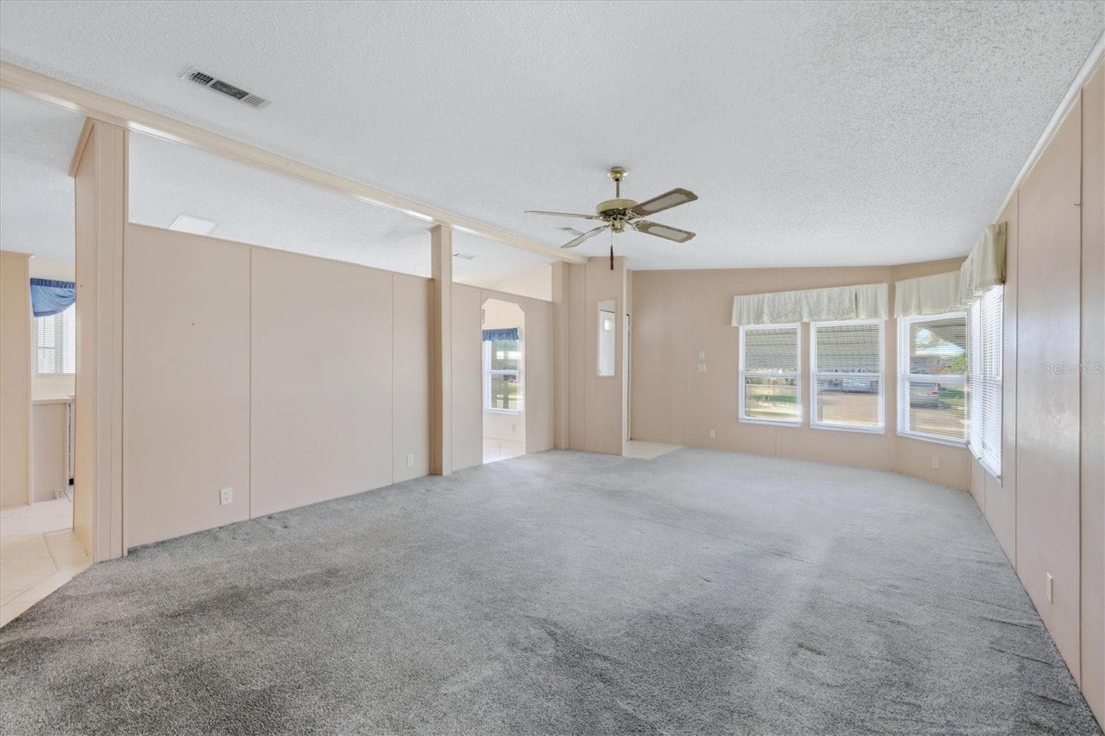 8420 Imperial Cir photo 3