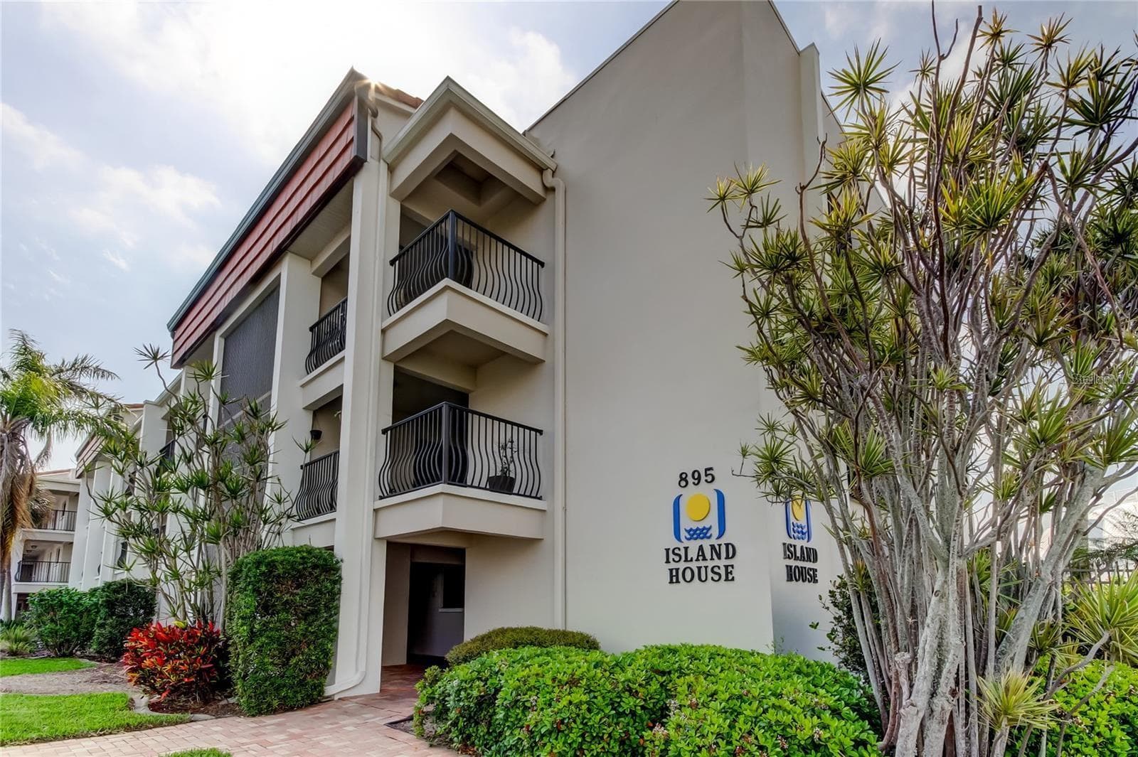 895 S Gulfview Blvd #303 photo 3