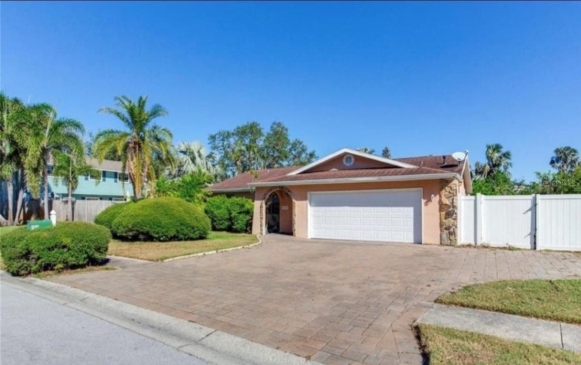 5875 Bay Pines Lakes Blvd photo 2