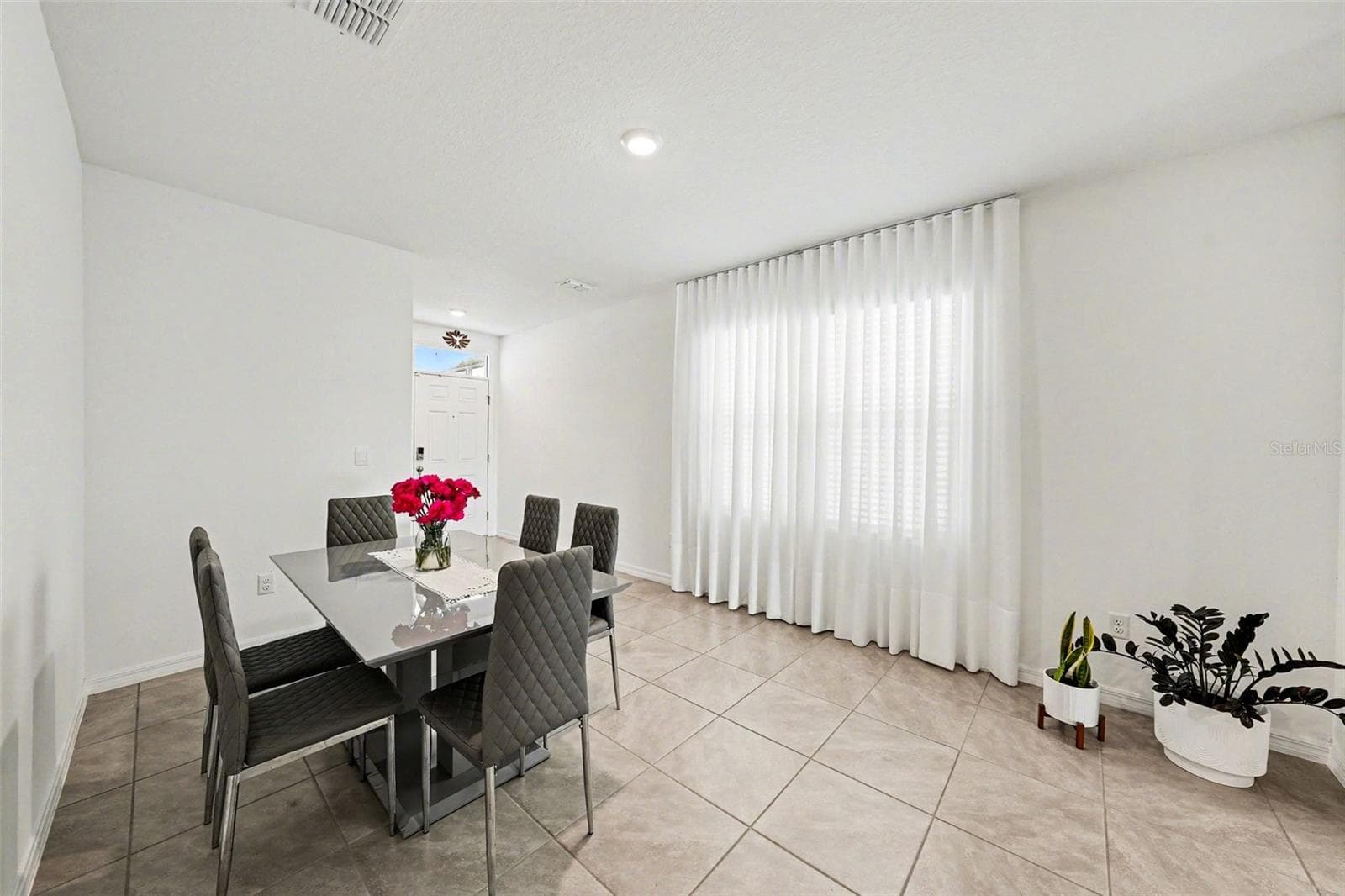 6298 Wandering Willow Dr photo 4