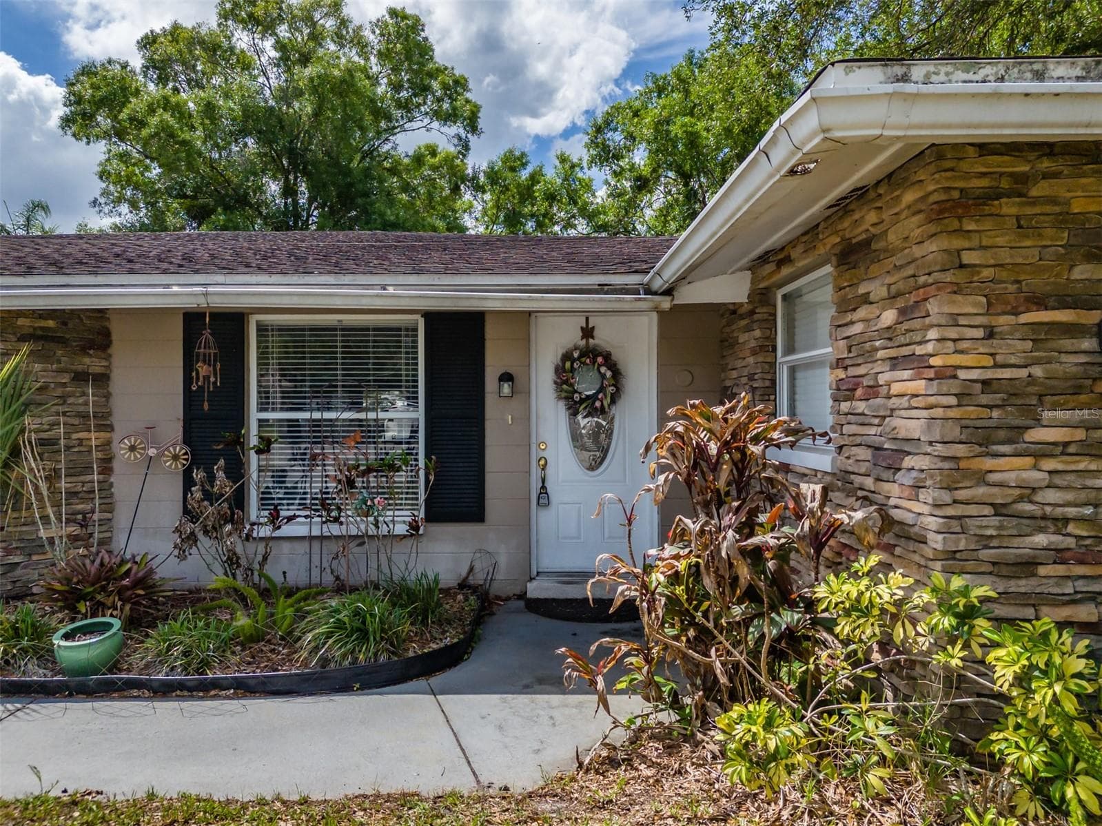 18853 Tracer Dr photo 3