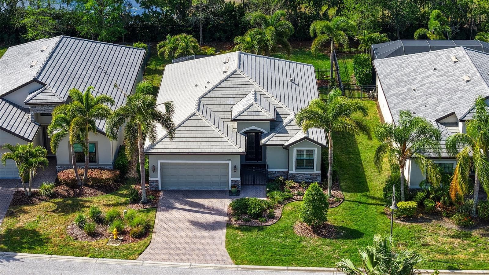 7702 Rio Bella Pl photo 2