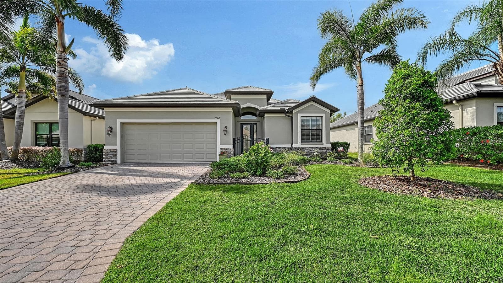 7702 Rio Bella Pl photo 3