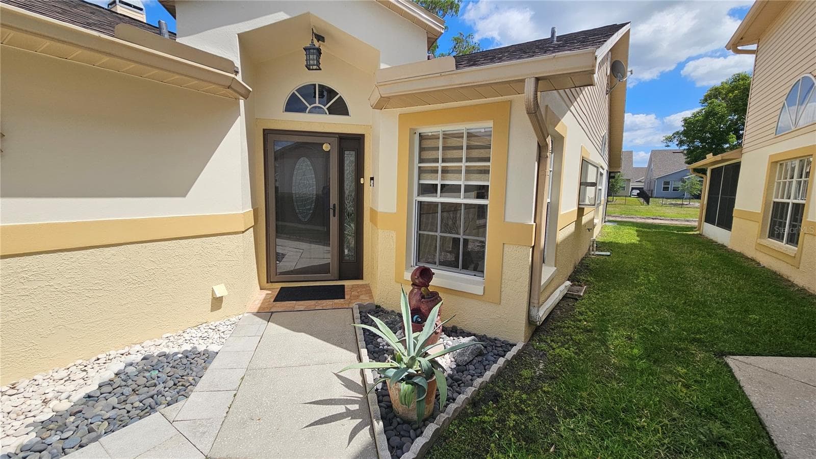 6053 Gentle Ben Cir photo 3