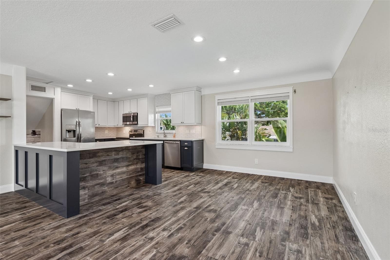 13548 Bellewood Ave photo 4