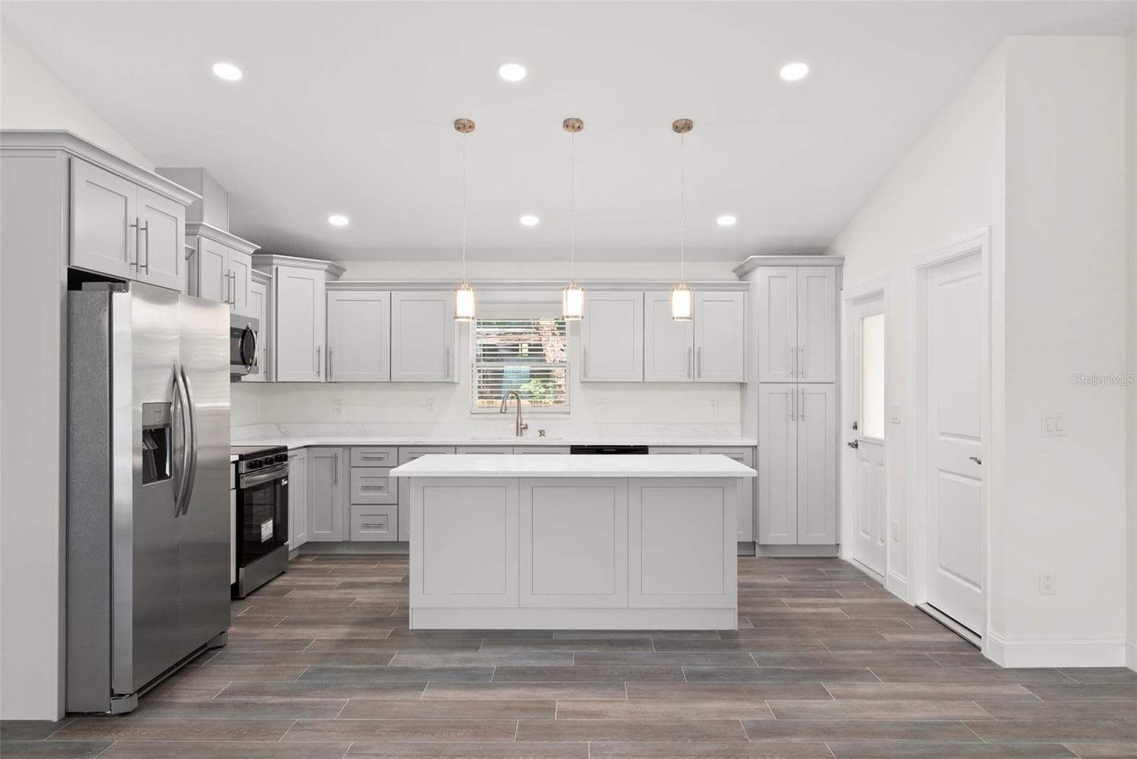 5062 80th Ln N photo 5