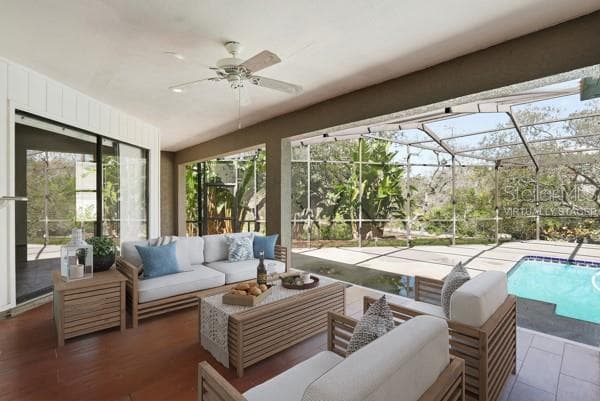 1212 Weybridge Ln photo 2