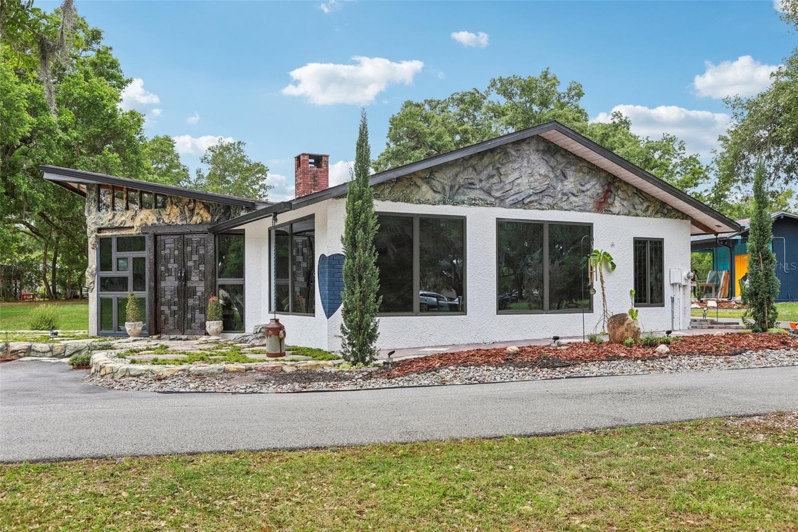 27616 Miller Rd photo 2