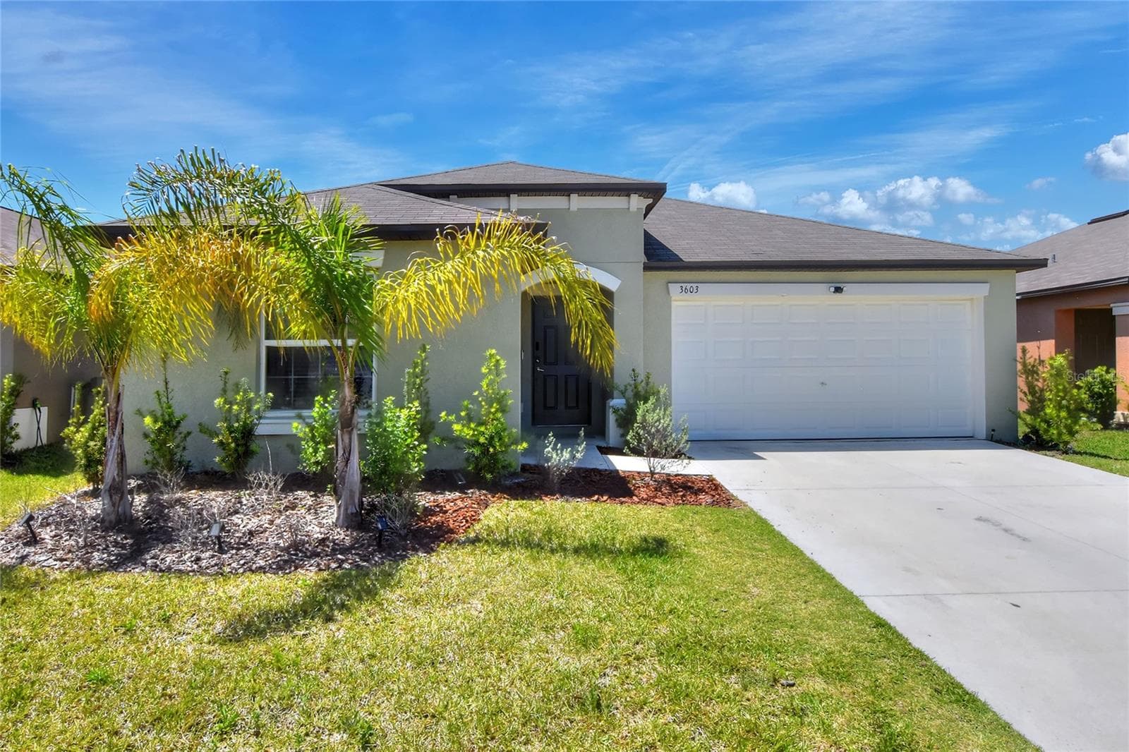 3603 Natural Trace St photo 2