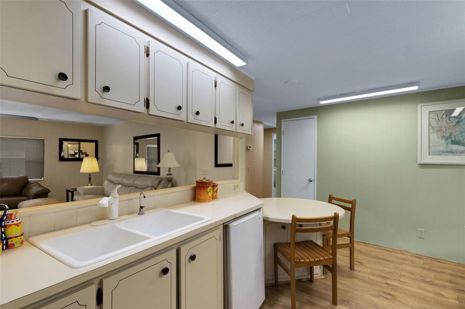 98 Cedar Elm Dr #32 photo 5