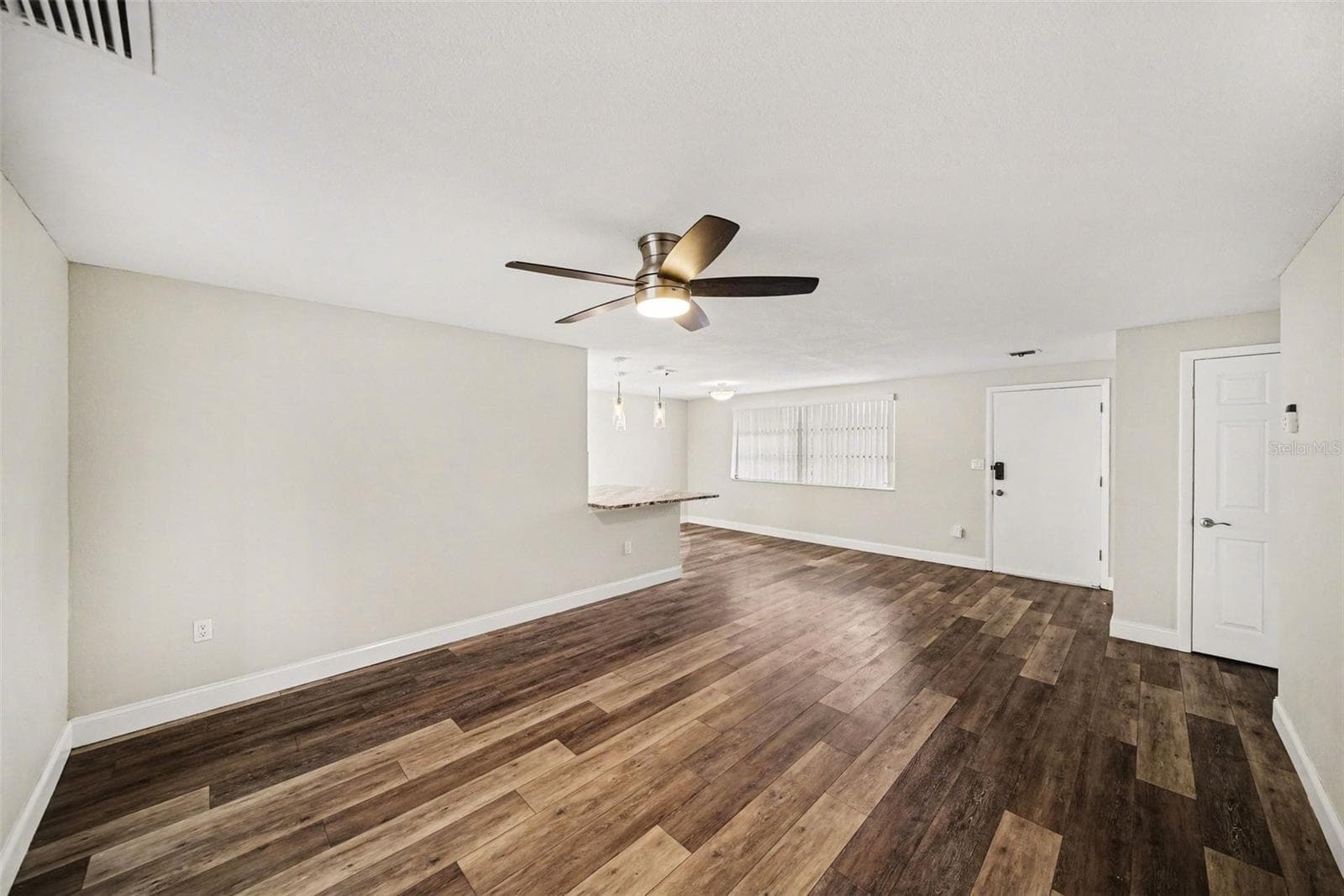 7541 Spirea Dr photo 5