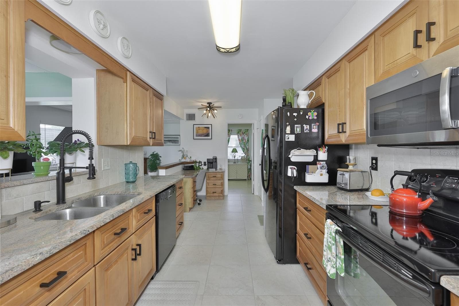 1704 Danbury Dr photo 5