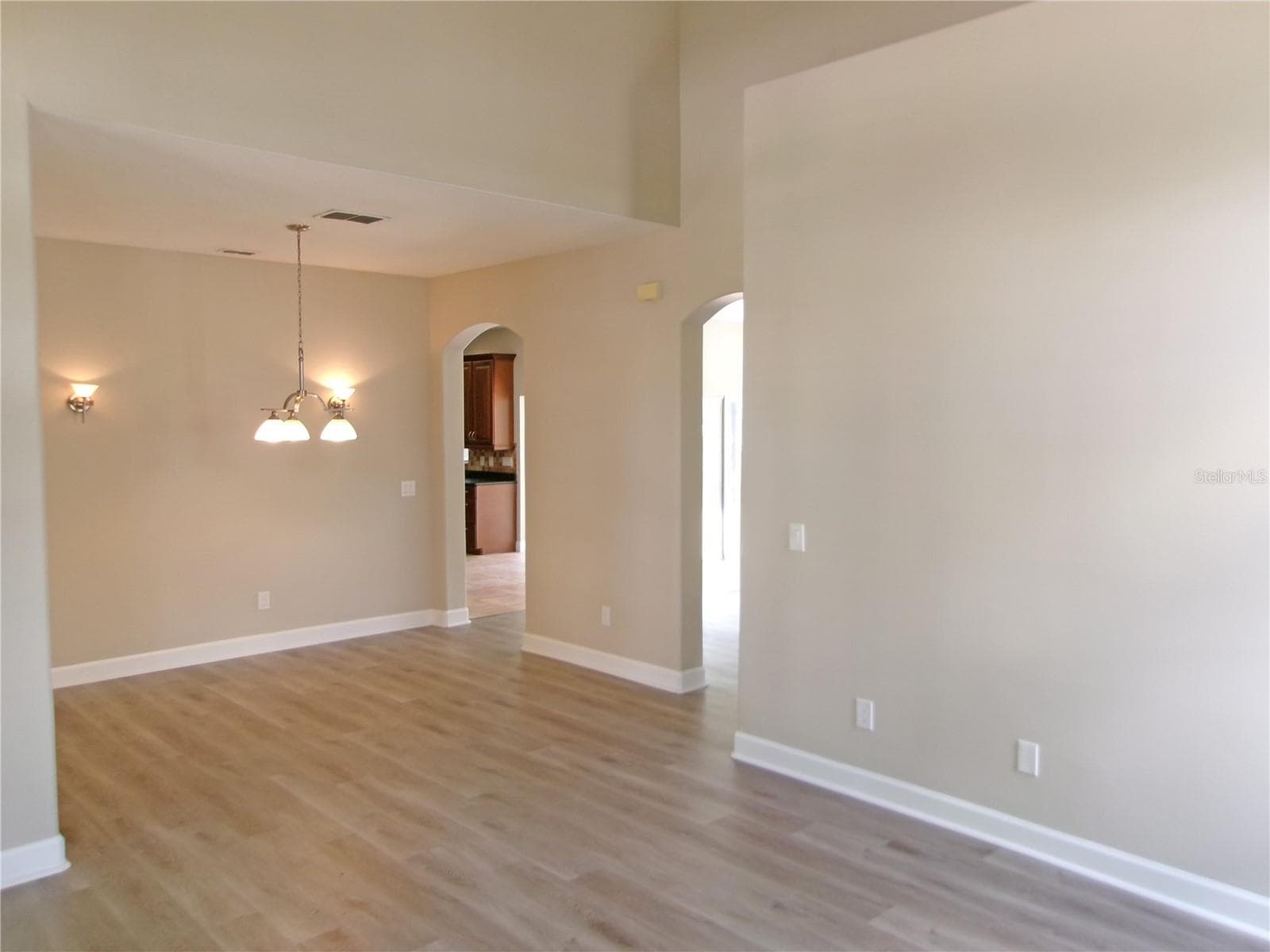 11314 Oyster Bay Cir photo 4