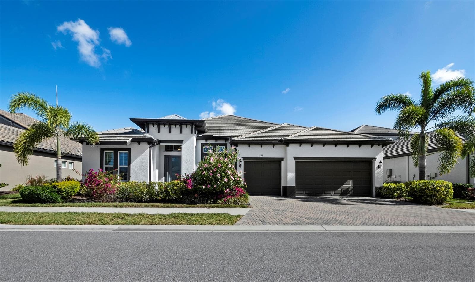 6129 Lungo Lago Dr photo 2