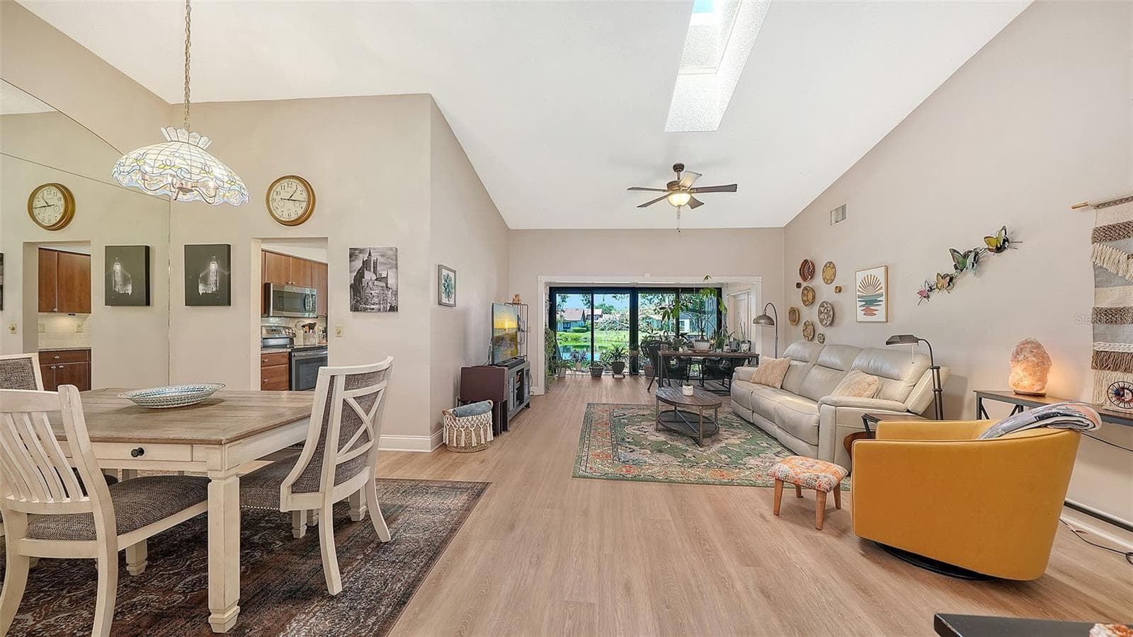 6048 Wilshire Blvd #2 photo 3