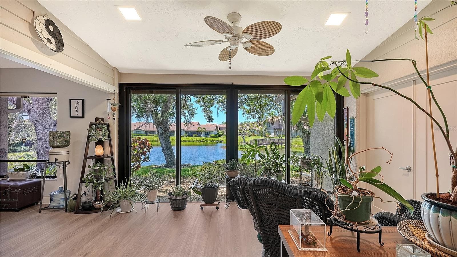 6048 Wilshire Blvd #2 photo 4