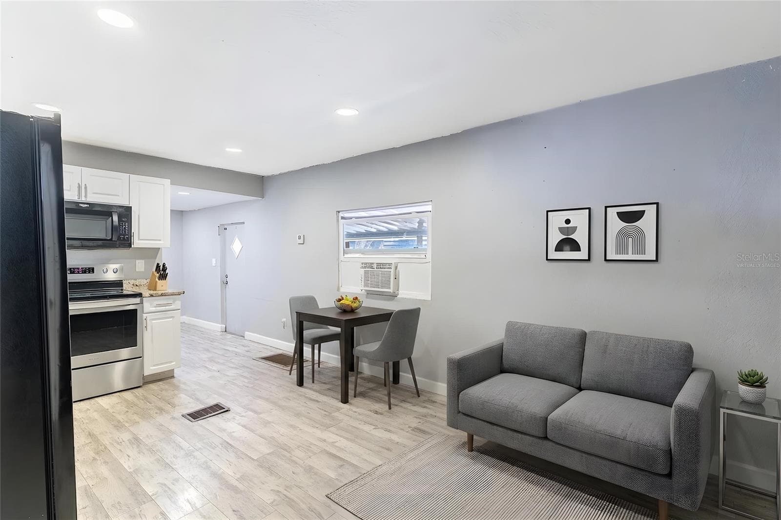5807 Barry Ln photo 2