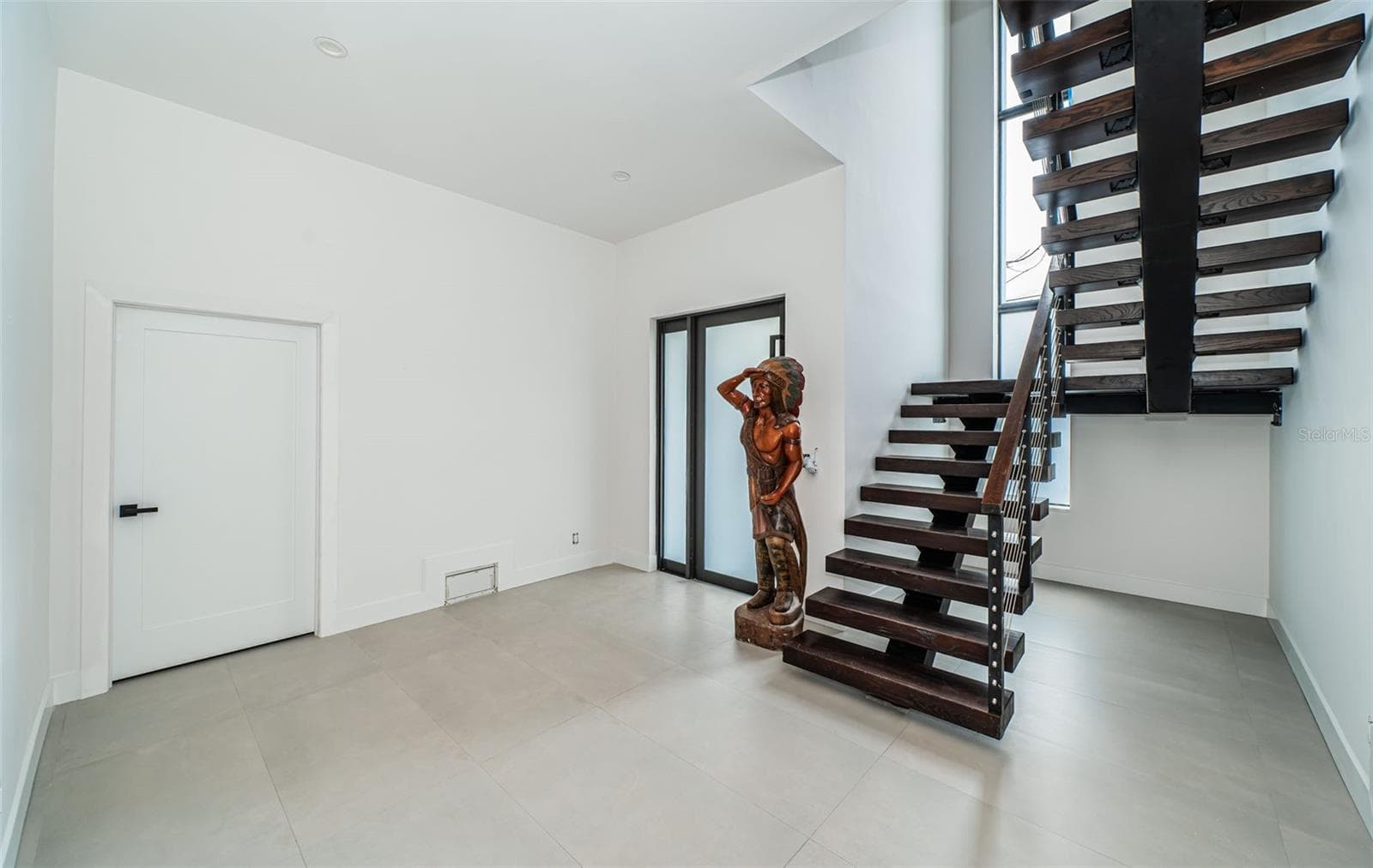 14077 N Bayshore Dr photo 3