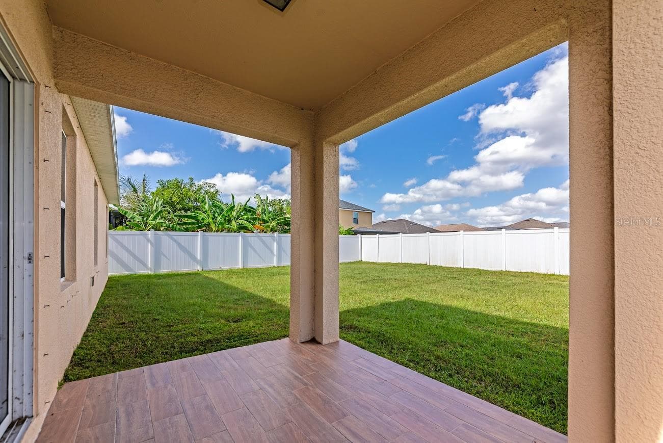 15517 Rose Grove Dr photo 3