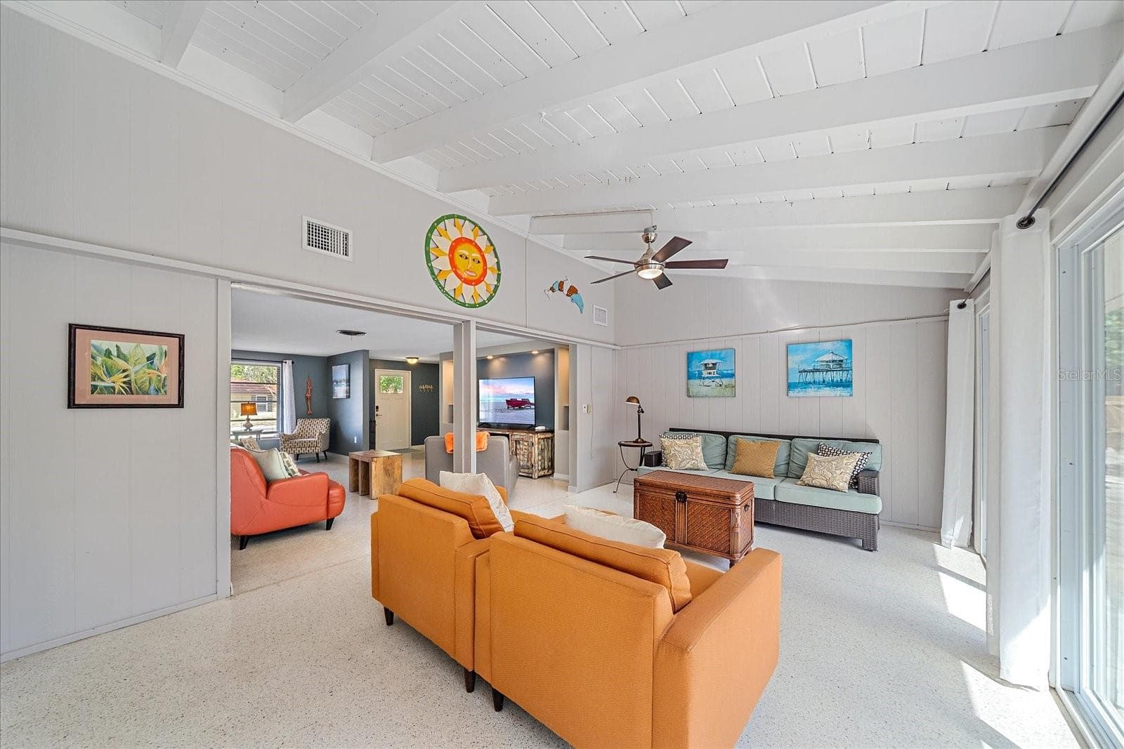 611 Venice Ln photo 5