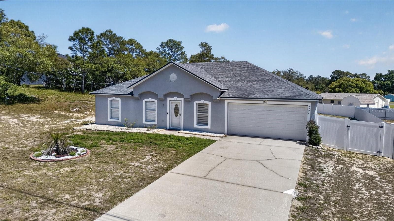 4096 Landover Blvd photo 2