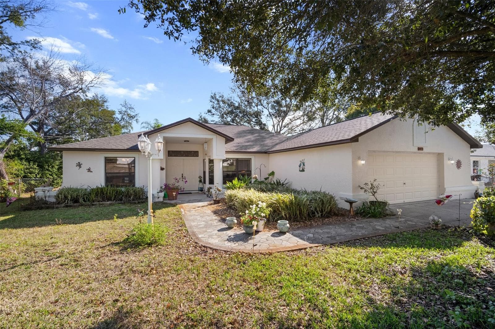 1472 Ivydale Rd photo 3