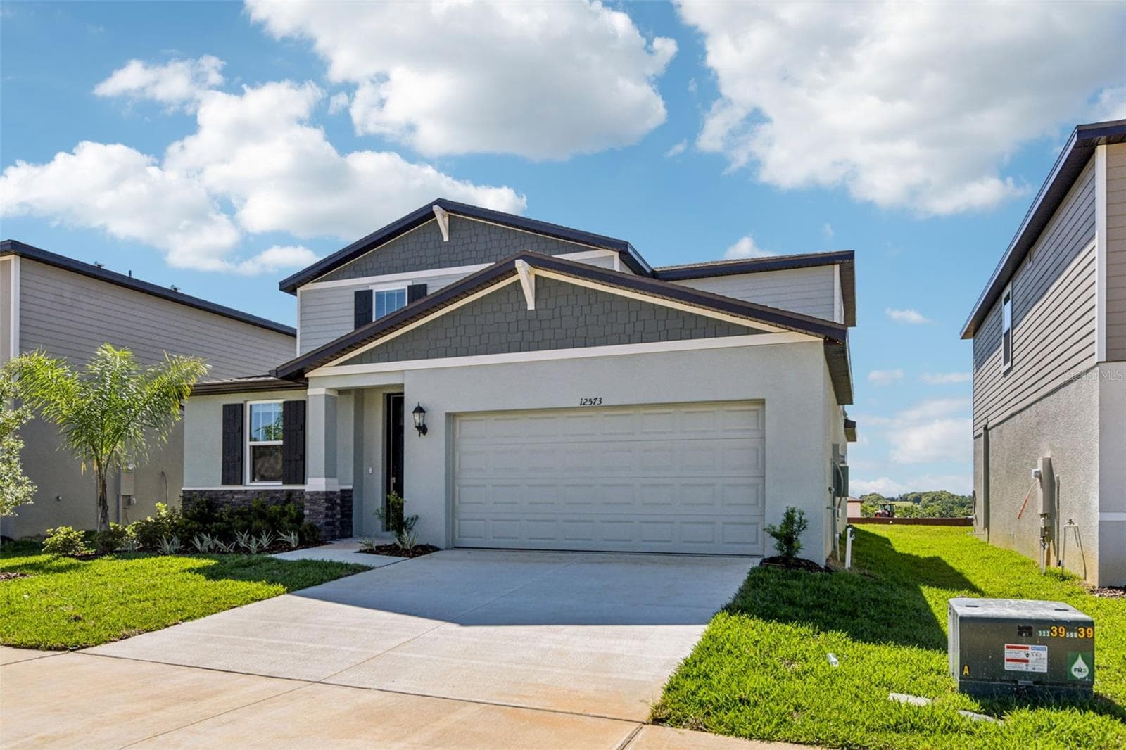 12573 Homeland Dr photo 2