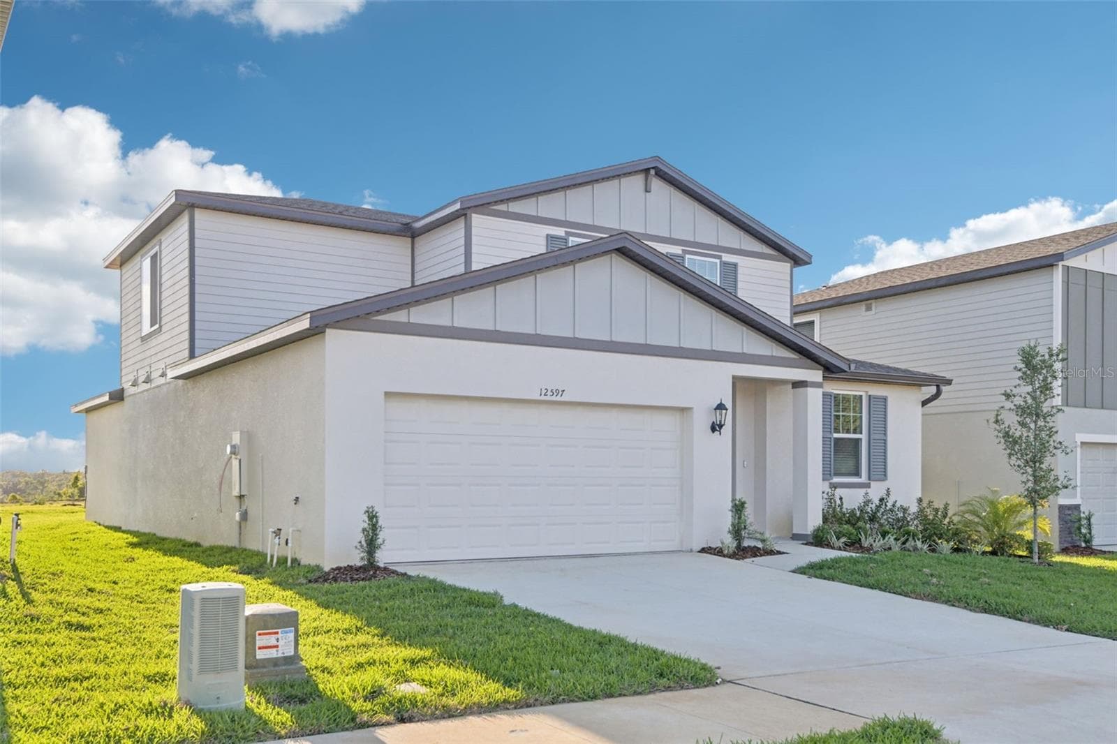 12597 Homeland Dr photo 2