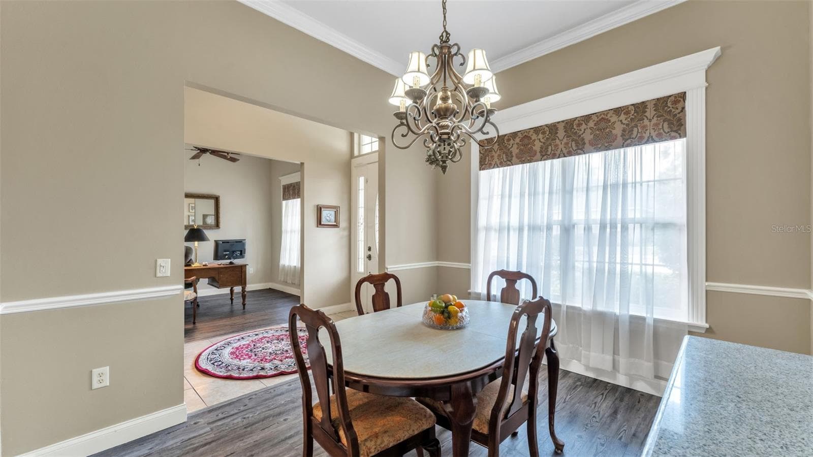 3940 Sunnywood Cir photo 3