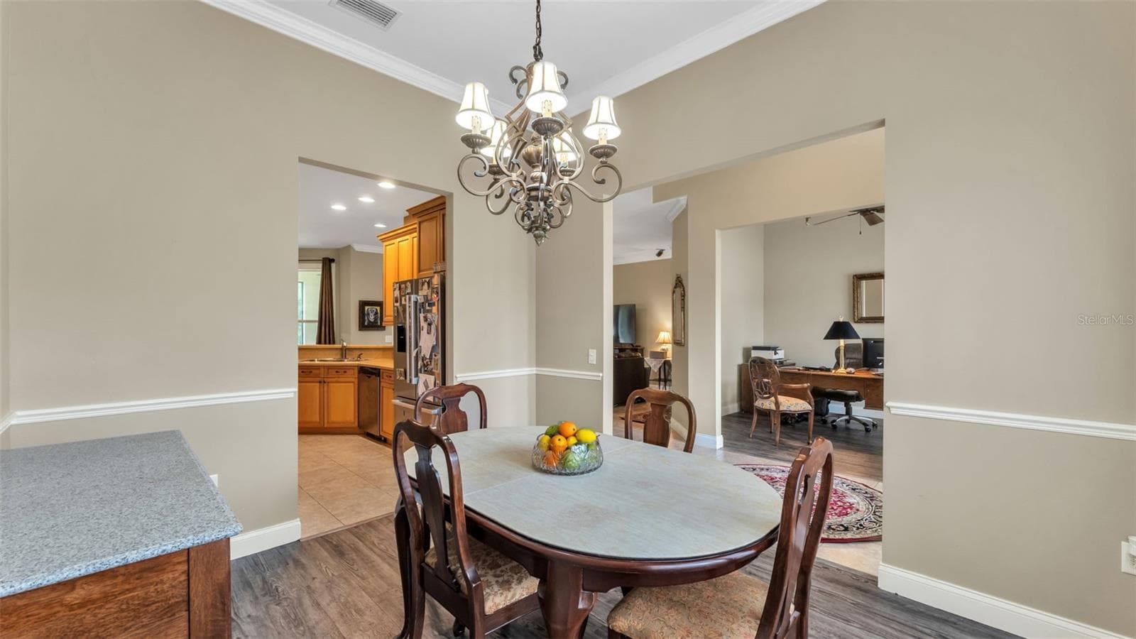 3940 Sunnywood Cir photo 5