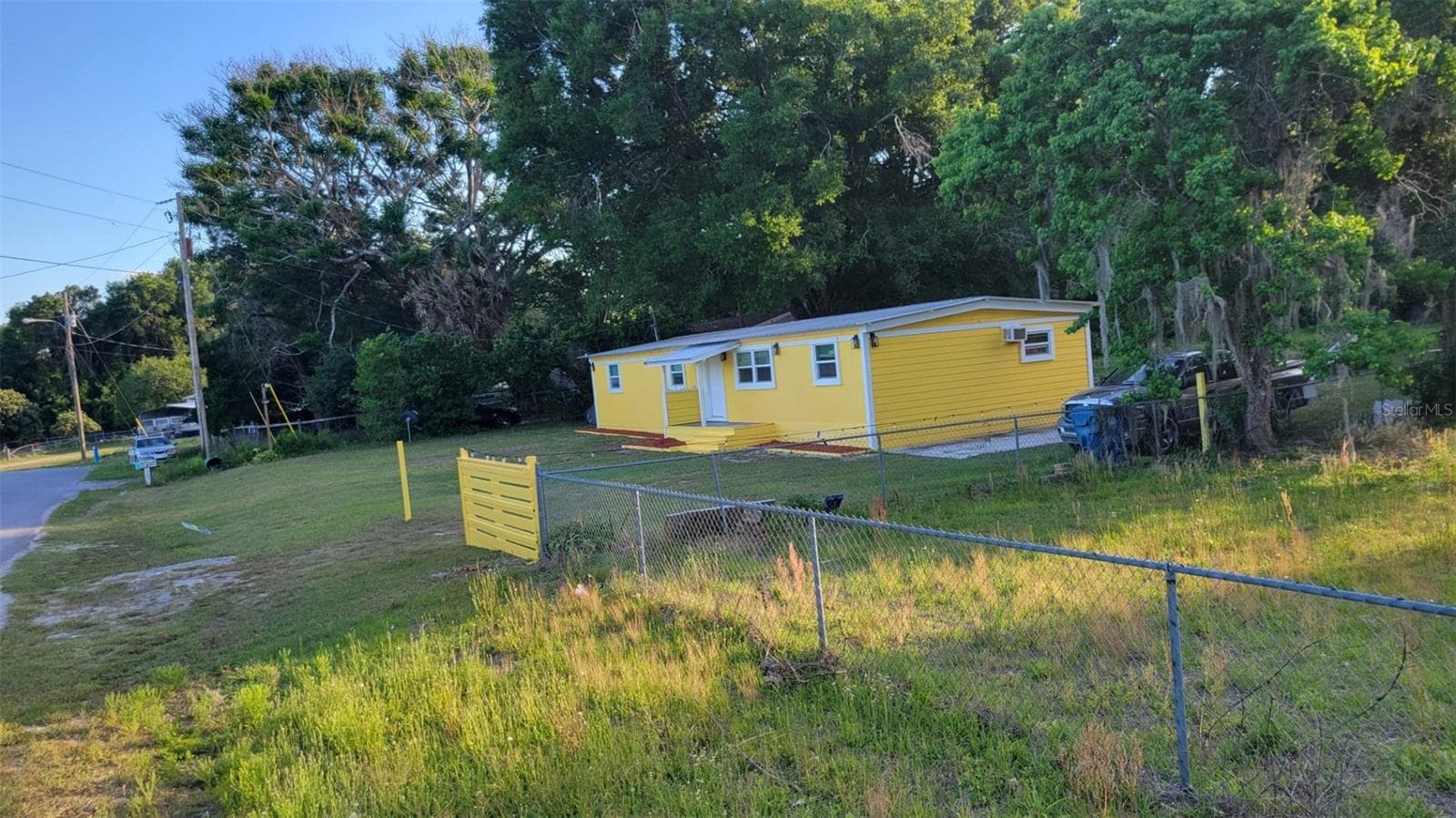 7690 Gordon Loop photo 2