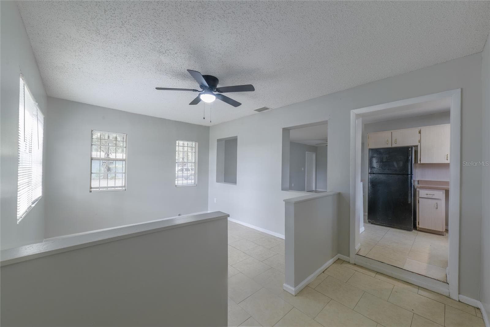 14341 Delmar St photo 2