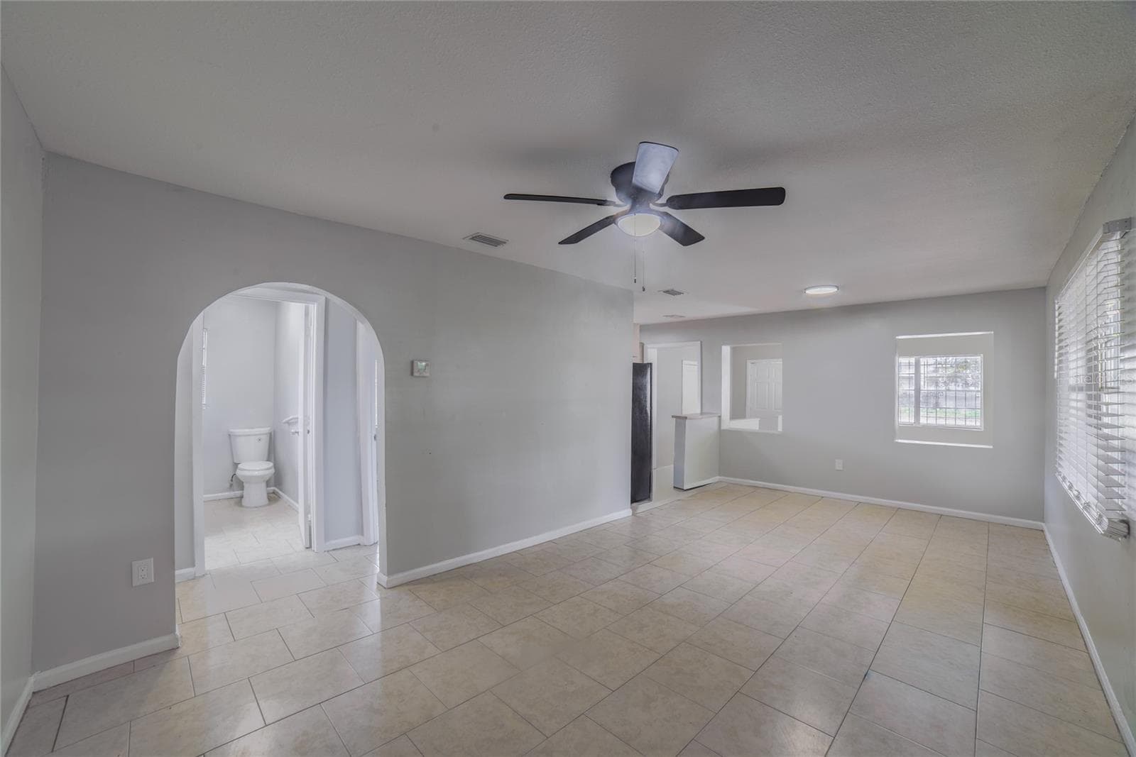 14341 Delmar St photo 4