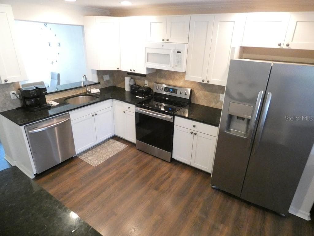 2554 Sea Wind Way photo 2
