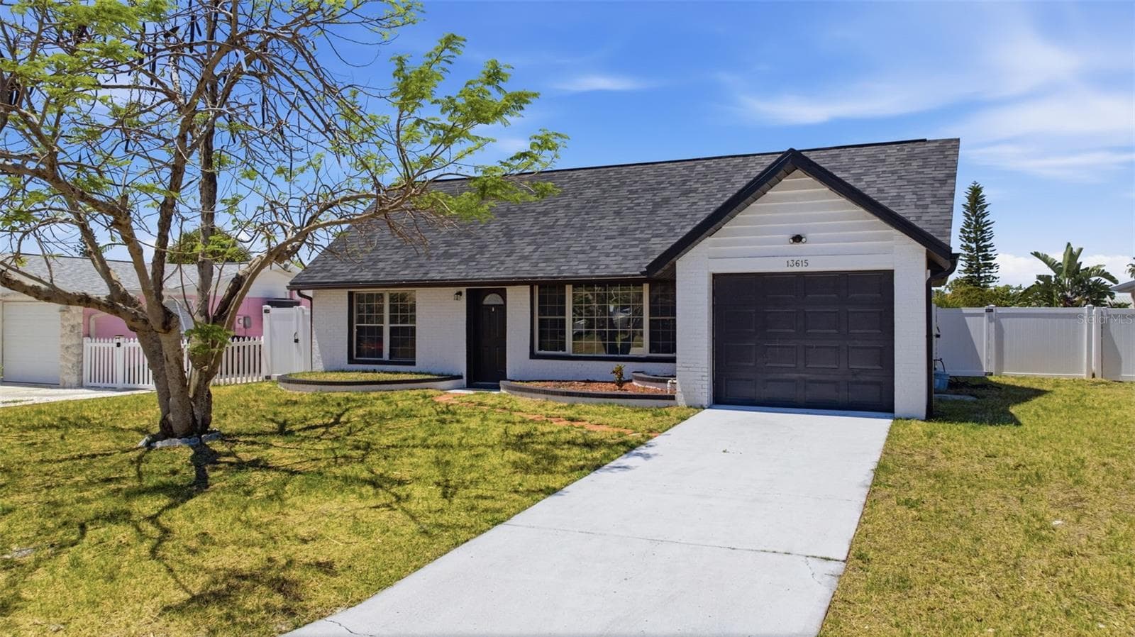 13615 Garris Dr photo 3