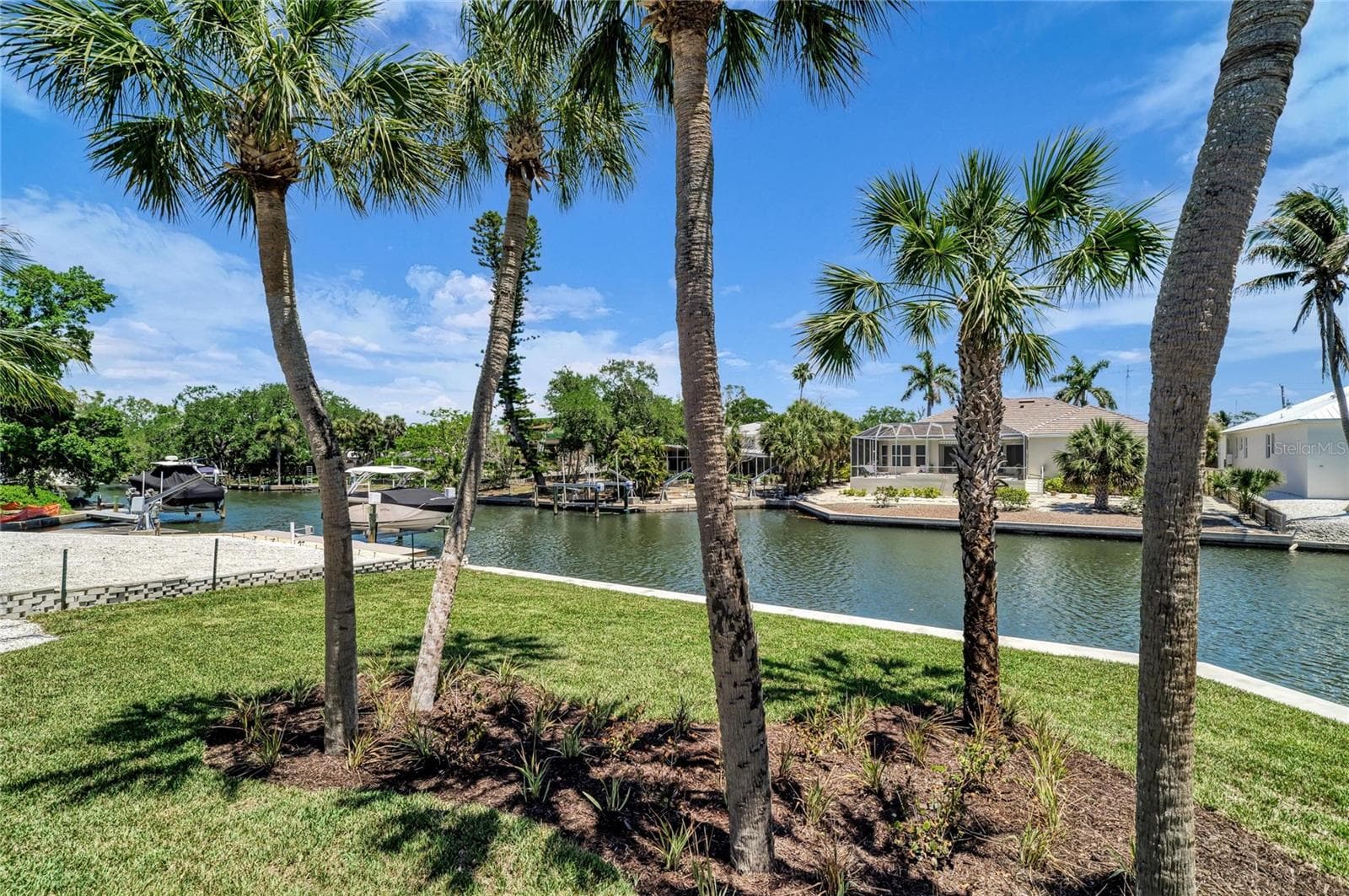 5103 Windward Ave photo 4