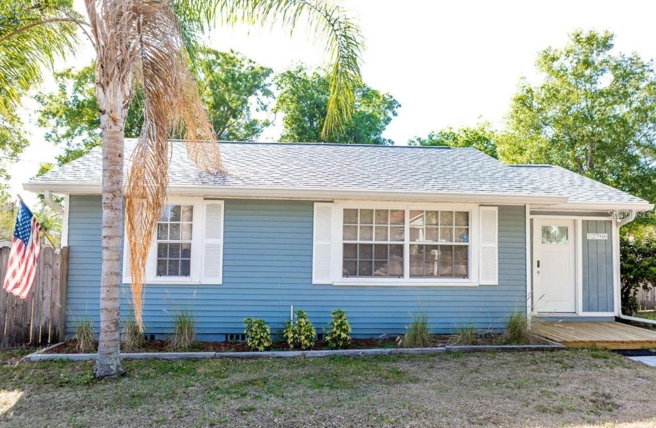 12706 Forest St photo 3