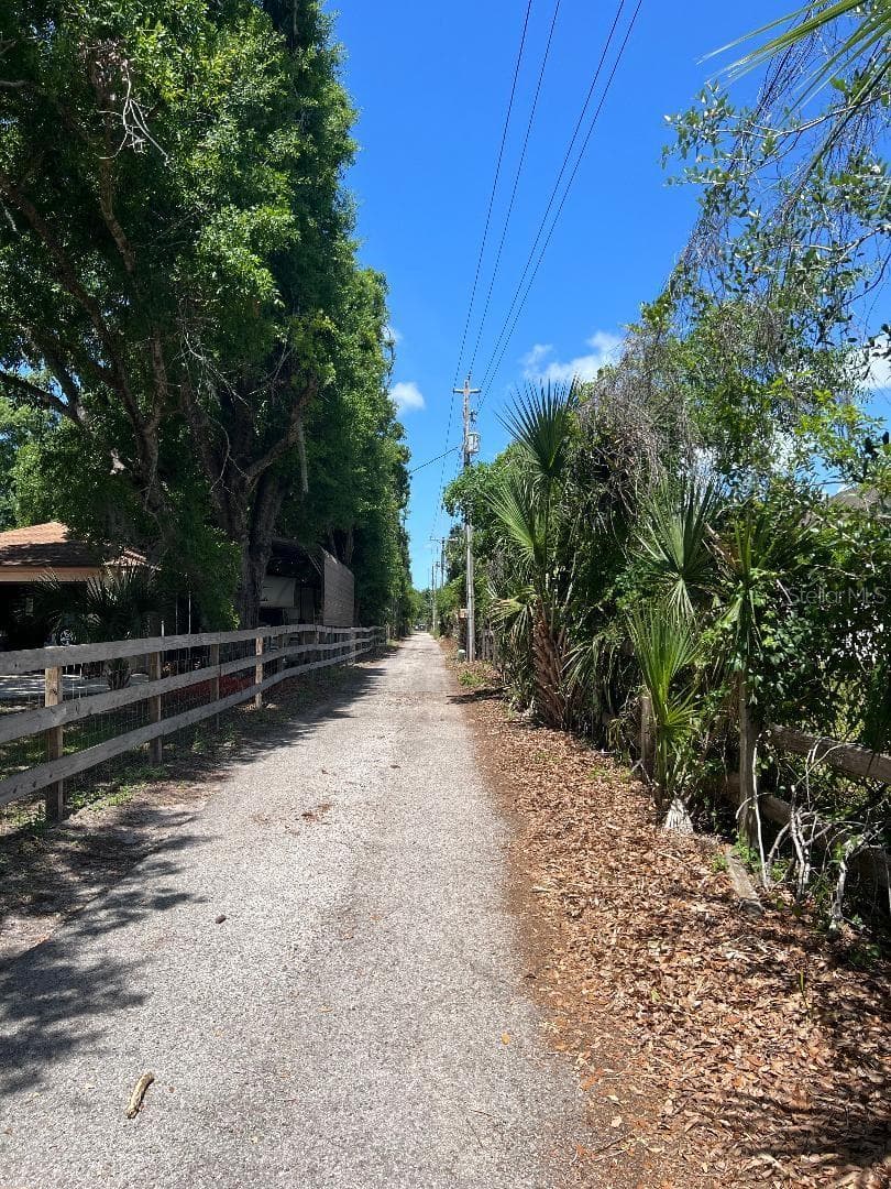 15617 Casey Rd photo 2