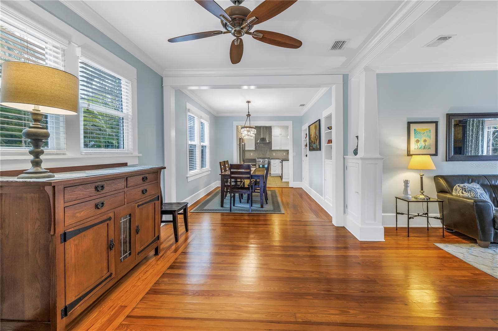 436 12th Ave NE photo 4