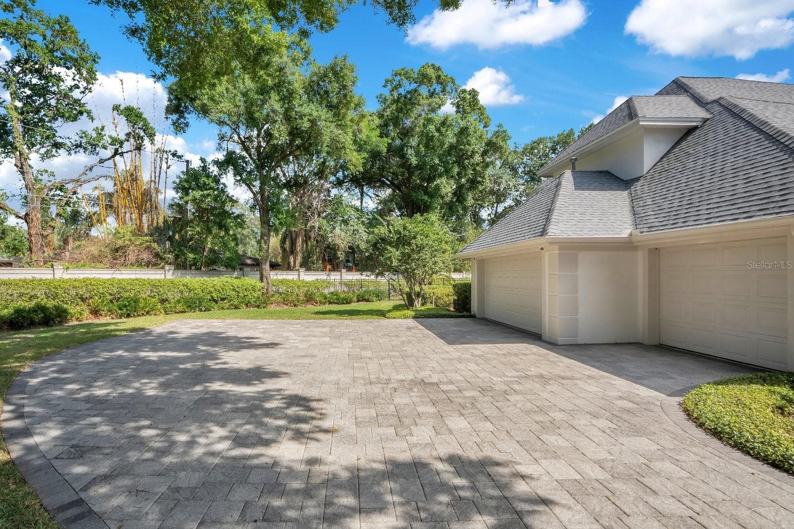 1451 Hollingsworth Oaks Dr photo 3