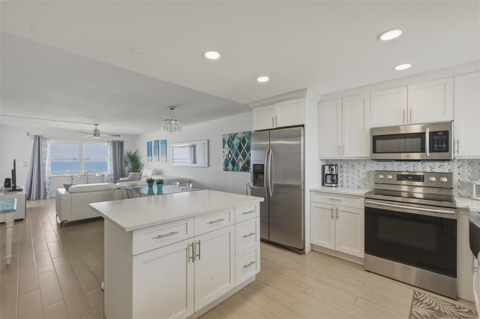 1270 Gulf Blvd #1202 photo 3