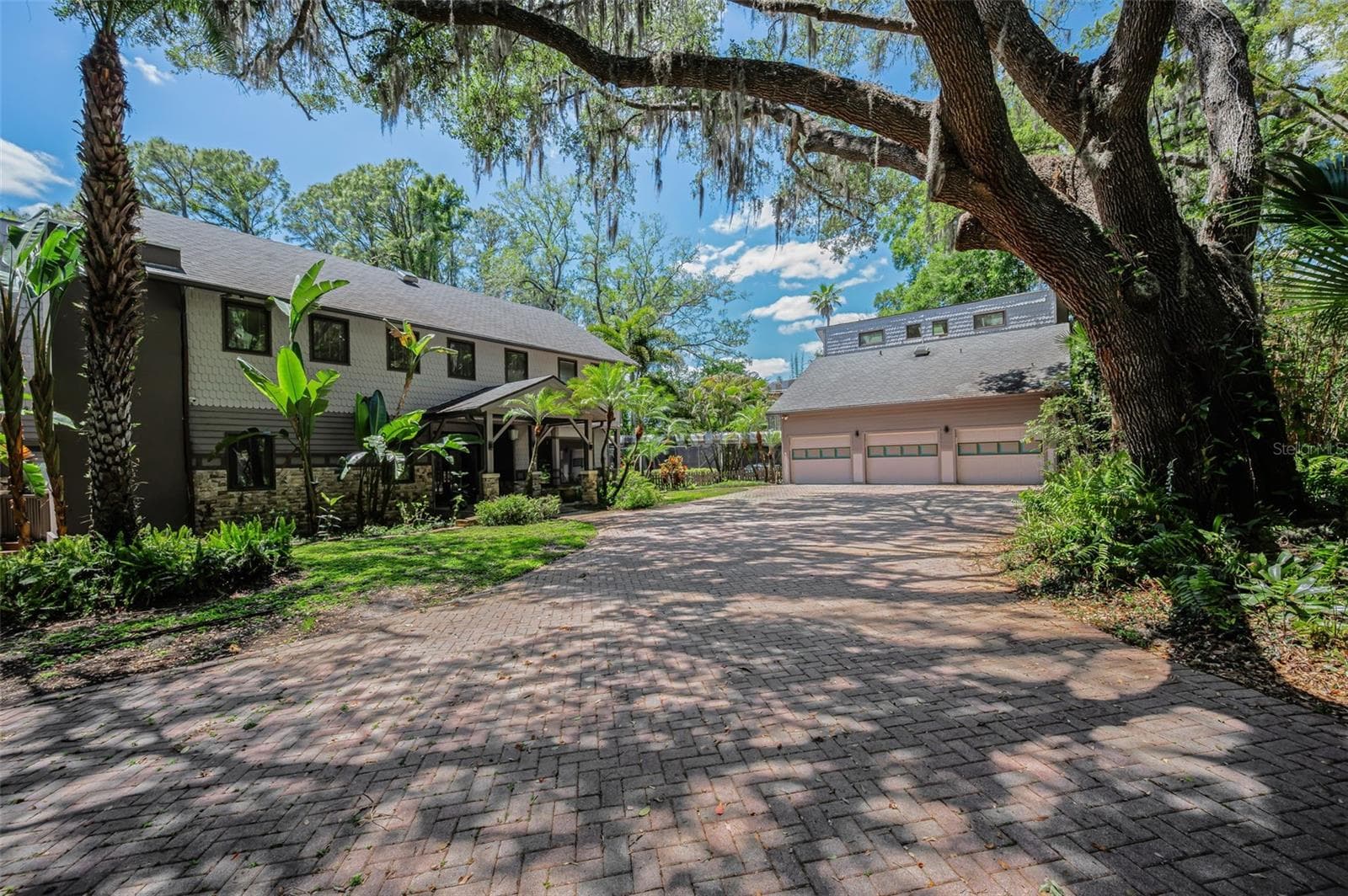 8602 Bonnie Cove Ln photo 5