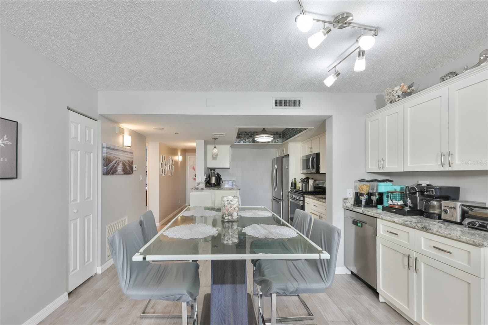 5400 Park St N #208 photo 5