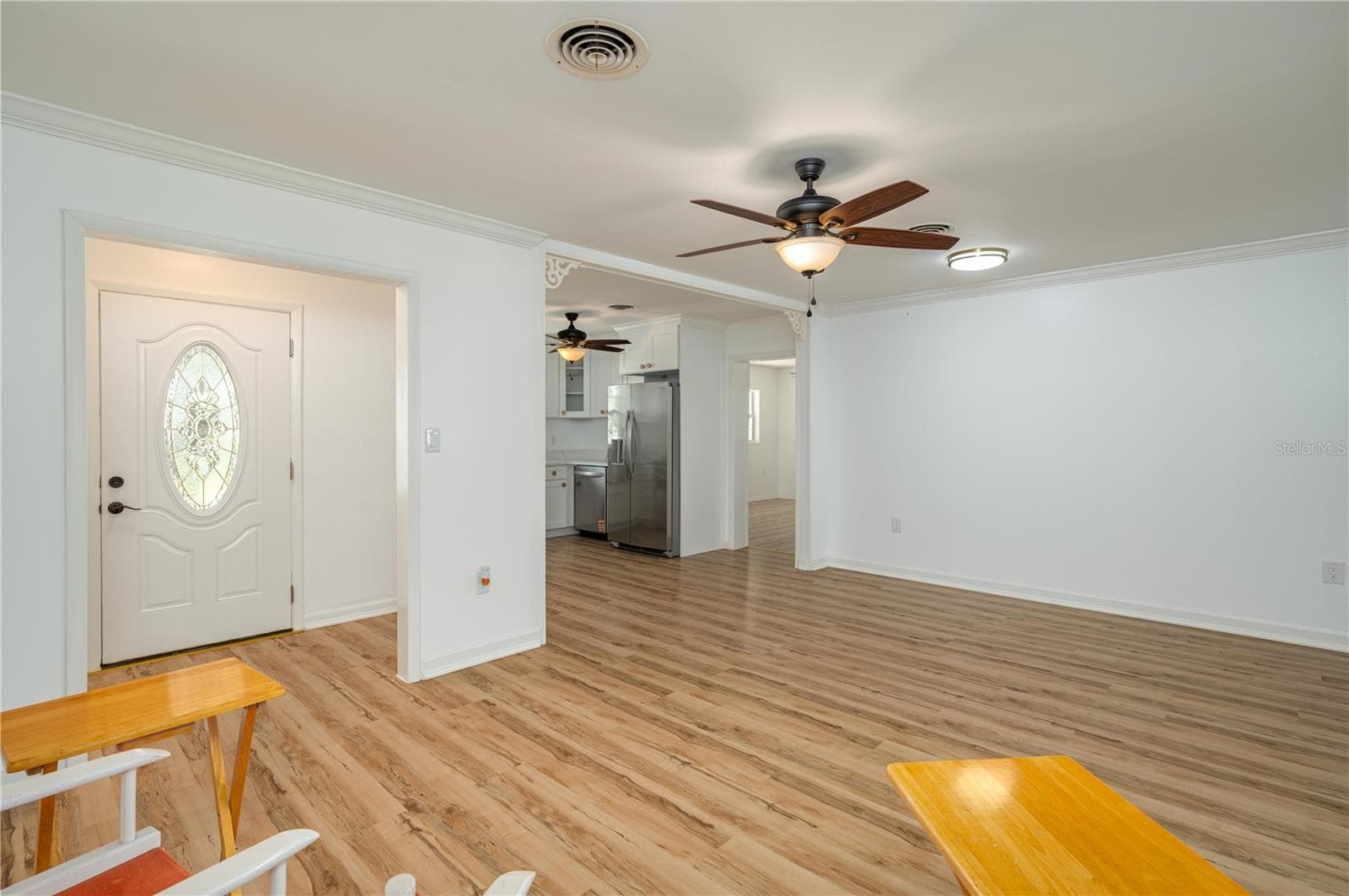2230 W Helen Cir photo 3